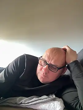 vanjbi45 online show from 10-27-25, 11:47