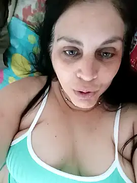 Snapshot of CRUELLAXX chatting on 12-05-24, 06:22 CRUELLAXX online show from 12-05-24, 06:22