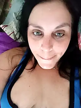 Snapshot of CRUELLAXX chatting on 02-01-25, 05:58 CRUELLAXX online show from 02-01-25, 05:58