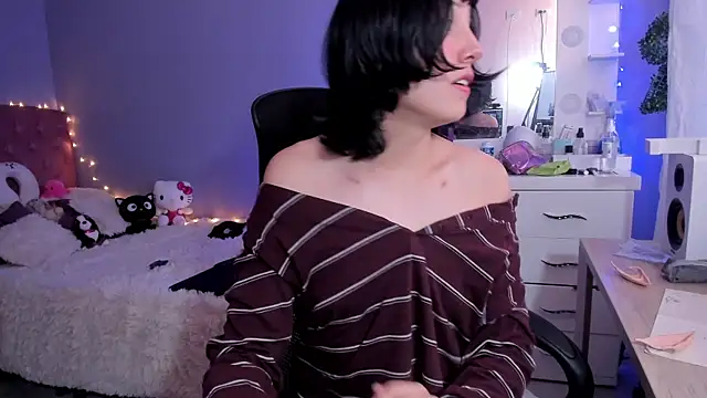 Snapshot of Room312_ chatting on 12-10-24, 10:26 Room312 online show from 12-10-24, 10:26