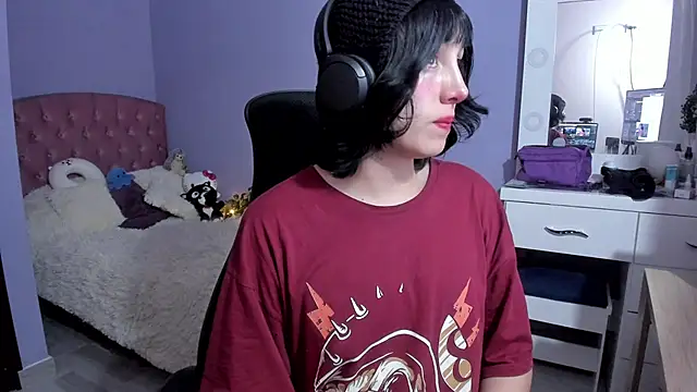 Snapshot of Room312_ chatting on 12-13-24, 01:59 Room312 online show from 12-13-24, 01:59