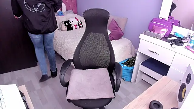 Snapshot of Room312_ chatting on 12-16-24, 08:48 Room312 online show from 12-16-24, 08:48