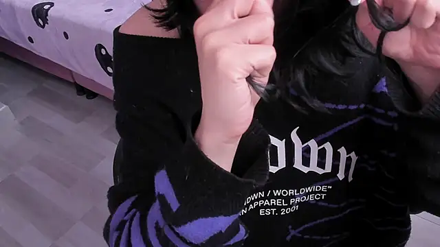 Snapshot of Room312_ chatting on 03-07-25, 04:00 Room312 online show from 03-07-25, 04:00