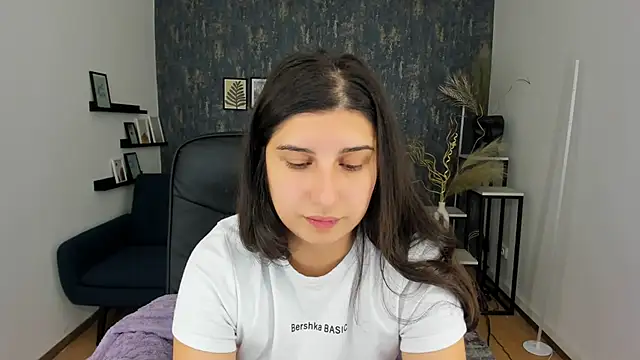 Snapshot of Linda_EX chatting on 12-02-24, 07:47 Linda EX online show from 12-02-24, 07:47