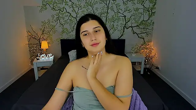 Snapshot of Linda_EX chatting on 12-04-24, 06:11 Linda EX online show from 12-04-24, 06:11