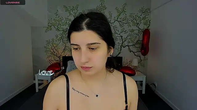 Snapshot of Linda_EX chatting on 02-14-25, 07:28 Linda EX online show from 02-14-25, 07:28