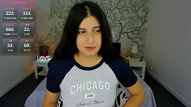 Snapshot of Linda_EX chatting on 09-15-25, 04:01 Linda EX online show from 09-15-25, 04:01