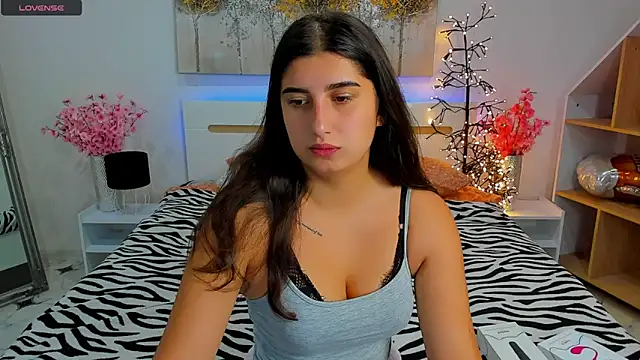 Snapshot of Linda_EX chatting on 10-09-25, 05:16 Linda EX online show from 10-09-25, 05:16