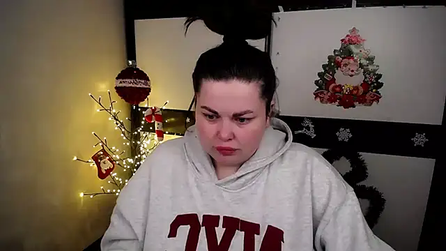 Emily Mo online show from 12-02-25, 06:52