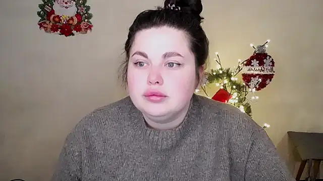 Emily Mo online show from 12-22-25, 04:31