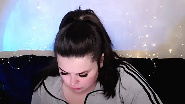 Emily Mo online show from 03-06-26, 06:43