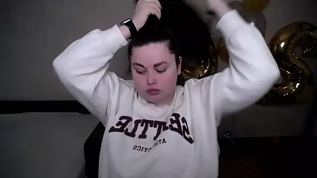 Emily Mo online show from 04-28-26, 07:57