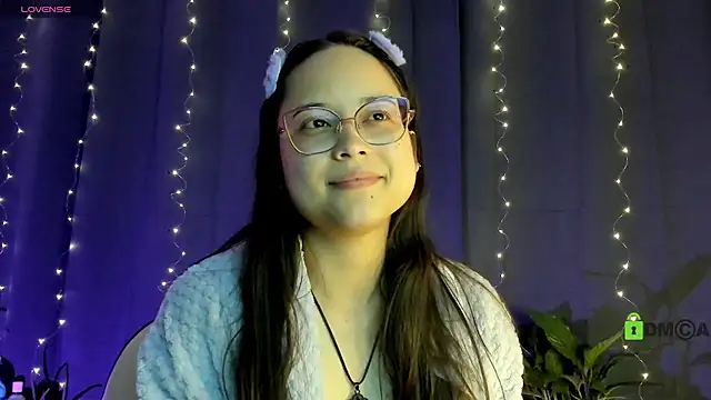 Snapshot of shantalc3rezo chatting on 02-01-25, 11:06 shantalc3rezo online show from 02-01-25, 11:06