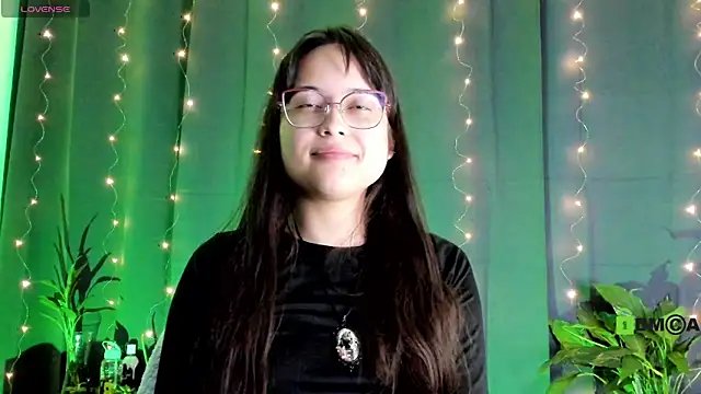 Snapshot of shantalc3rezo chatting on 02-03-25, 11:15 shantalc3rezo online show from 02-03-25, 11:15