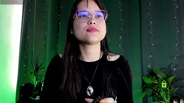 Snapshot of shantalc3rezo chatting on 02-06-25, 09:17 shantalc3rezo online show from 02-06-25, 09:17