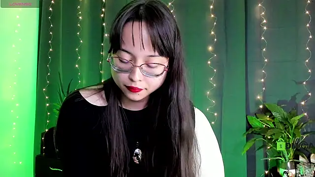 Snapshot of shantalc3rezo chatting on 02-07-25, 12:20 shantalc3rezo online show from 02-07-25, 12:20