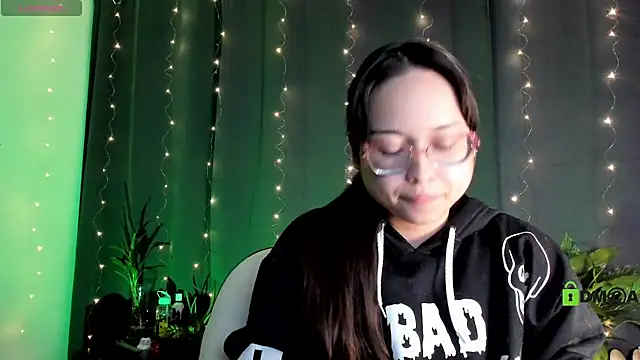 Snapshot of shantalc3rezo chatting on 02-08-25, 01:54 shantalc3rezo online show from 02-08-25, 01:54