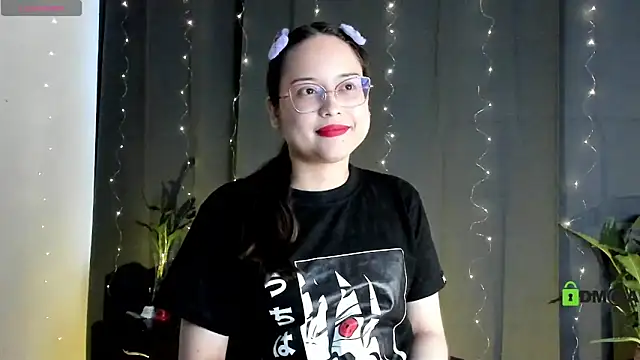 Snapshot of shantalc3rezo chatting on 02-11-25, 11:01 shantalc3rezo online show from 02-11-25, 11:01