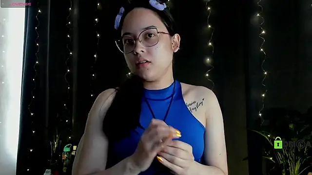 Snapshot of shantalc3rezo chatting on 02-14-25, 07:23 shantalc3rezo online show from 02-14-25, 07:23