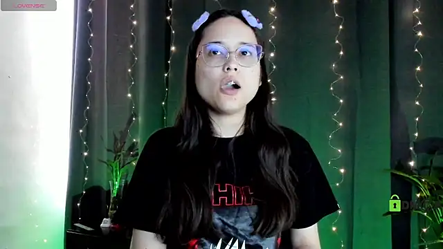 Snapshot of shantalc3rezo chatting on 02-17-25, 06:37 shantalc3rezo online show from 02-17-25, 06:37