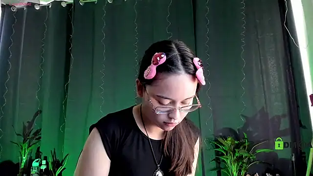 Snapshot of shantalc3rezo chatting on 02-21-25, 06:48 shantalc3rezo online show from 02-21-25, 06:48