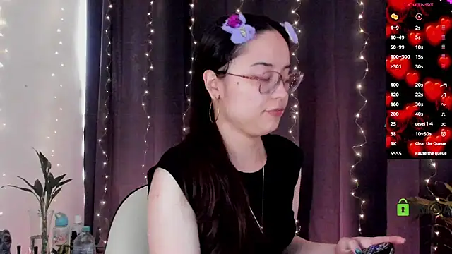 Snapshot of shantalc3rezo chatting on 03-14-25, 07:23 shantalc3rezo online show from 03-14-25, 07:23