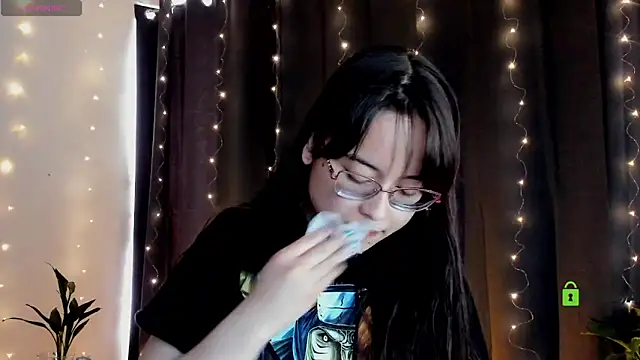 Snapshot of shantalc3rezo chatting on 03-17-25, 07:37 shantalc3rezo online show from 03-17-25, 07:37