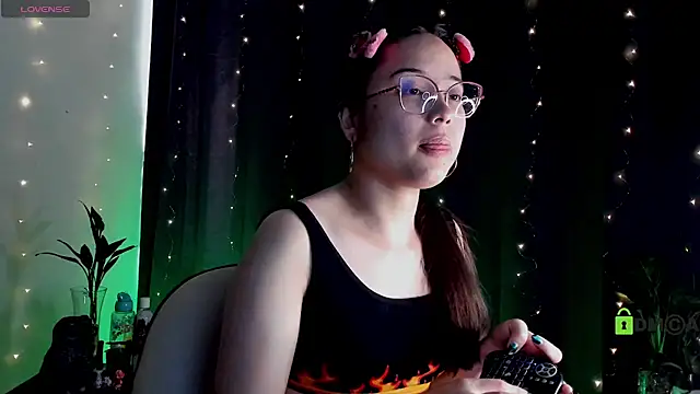 Snapshot of shantalc3rezo chatting on 03-21-25, 07:46 shantalc3rezo online show from 03-21-25, 07:46