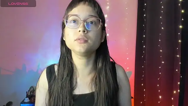 Snapshot of shantalc3rezo chatting on 09-17-25, 05:58 shantalc3rezo online show from 09-17-25, 05:58