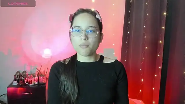 Snapshot of shantalc3rezo chatting on 09-18-25, 06:10 shantalc3rezo online show from 09-18-25, 06:10