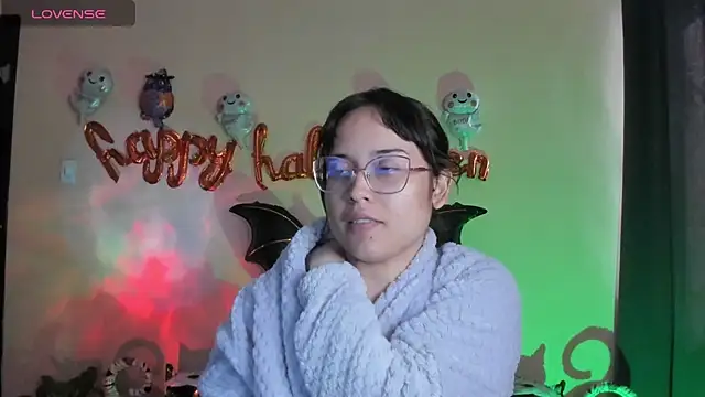 Snapshot of shantalc3rezo chatting on 10-21-25, 08:53 shantalc3rezo online show from 10-21-25, 08:53