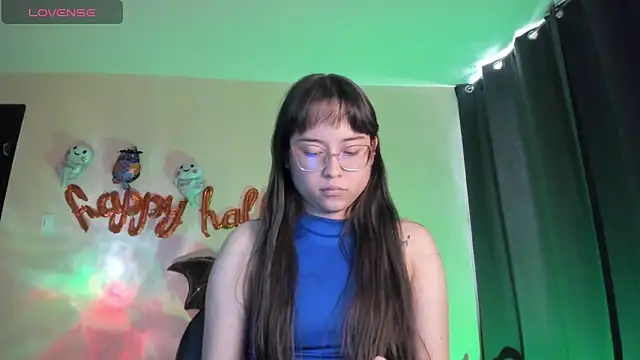 Snapshot of shantalc3rezo chatting on 10-29-25, 07:48 shantalc3rezo online show from 10-29-25, 07:48