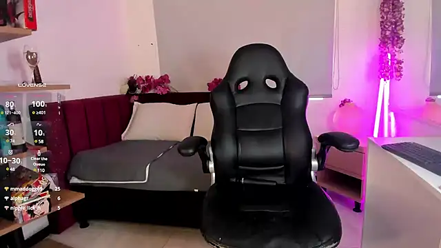 mia thompsonn  online show from 01-24-25, 05:32