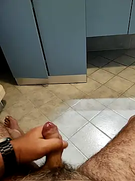 Snapshot of orsettoCum chatting on 09-09-25, 09:03 orsettoCum online show from 09-09-25, 09:03