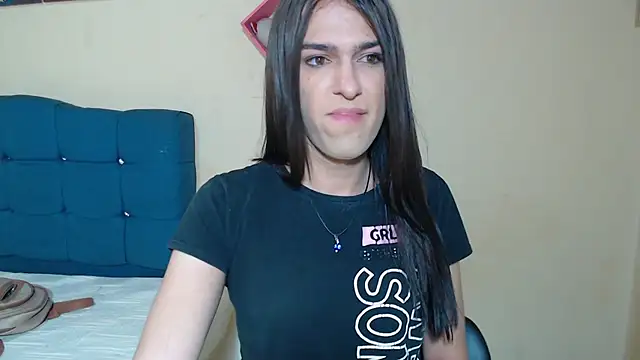 Snapshot of sweet1Girl chatting on 12-14-25, 12:05 sweet1Girl online show from 12-14-25, 12:05