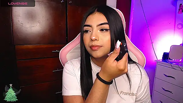 Snapshot of eva_six chatting on 01-25-25, 12:48 eva six online show from 01-25-25, 12:48