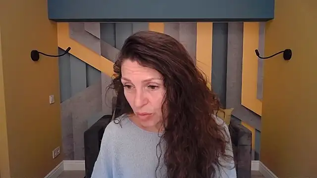 EllaLong online show from 04-25-26, 11:24