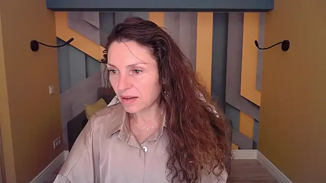 Snapshot of EllaLong chatting on 07-15-26, 11:48 EllaLong online show from 07-15-26, 11:48
