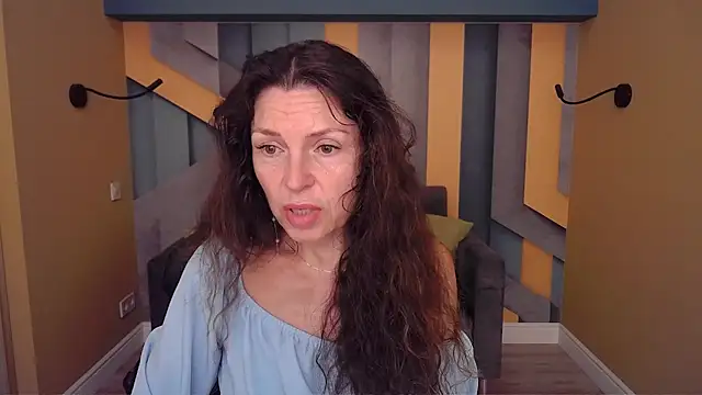 Snapshot of EllaLong chatting on 07-19-26, 11:36 EllaLong online show from 07-19-26, 11:36