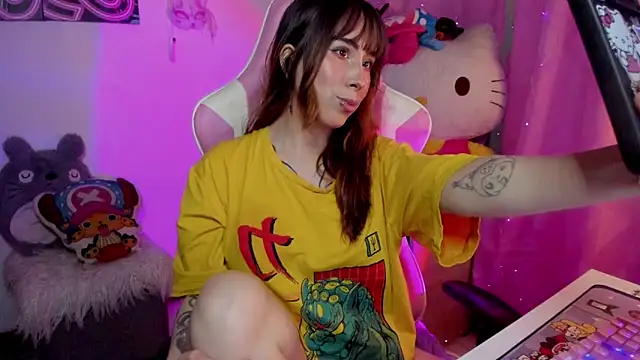 Waifu Aika online show from 10-21-25, 08:09