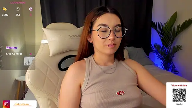 Snapshot of dakottaa_ chatting on 03-07-25, 02:15 dakottaa  online show from 03-07-25, 02:15