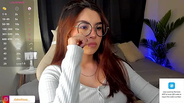 Snapshot of dakottaa_ chatting on 03-12-25, 11:12 dakottaa  online show from 03-12-25, 11:12