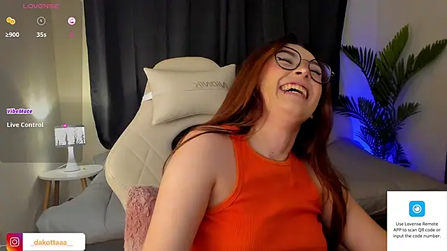 Snapshot of dakottaa_ chatting on 03-22-25, 02:27 dakottaa  online show from 03-22-25, 02:27