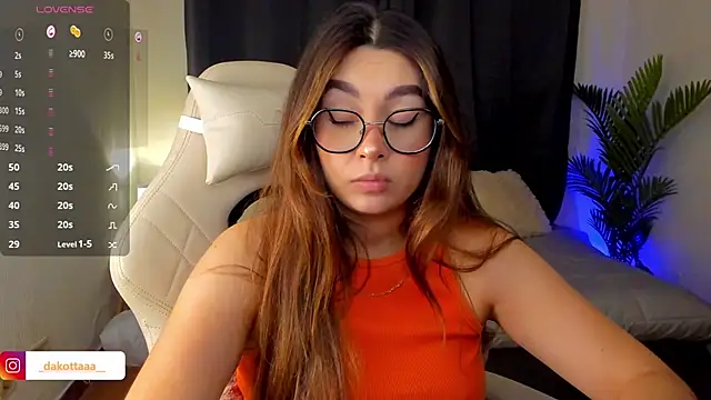 Snapshot of dakottaa_ chatting on 09-15-25, 11:27 dakottaa  online show from 09-15-25, 11:27