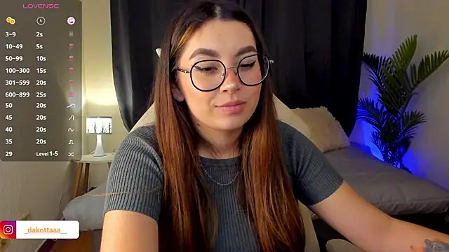 Snapshot of dakottaa_ chatting on 09-22-25, 11:07 dakottaa  online show from 09-22-25, 11:07