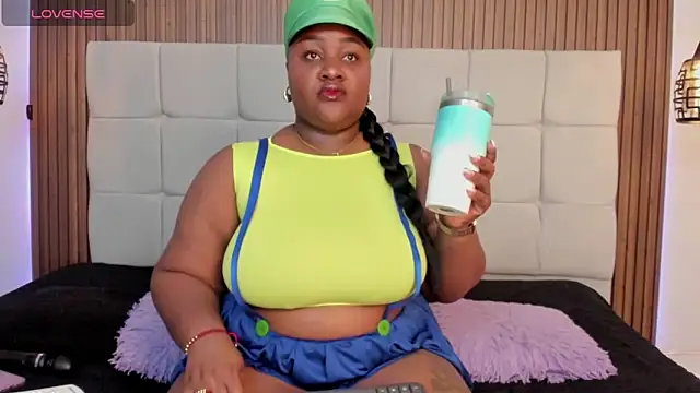 Saravy Blandon online show from 10-16-25, 11:00