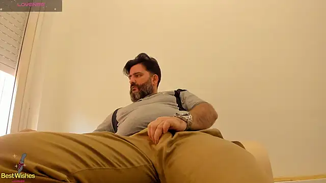 Snapshot of Maxi_TheBigDaddy chatting on 01-13-25, 12:13 Maxi TheBigDaddy online show from 01-13-25, 12:13