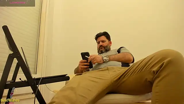 Snapshot of Maxi_TheBigDaddy chatting on 01-13-25, 09:52 Maxi TheBigDaddy online show from 01-13-25, 09:52