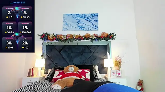 Snapshot of Lauralove_69 chatting on 12-09-24, 06:25 Lauralove 69 online show from 12-09-24, 06:25