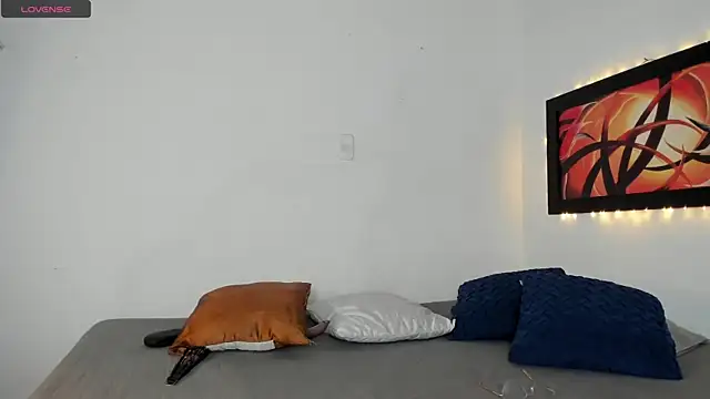 Lauralove 69 online show from 04-22-26, 09:27